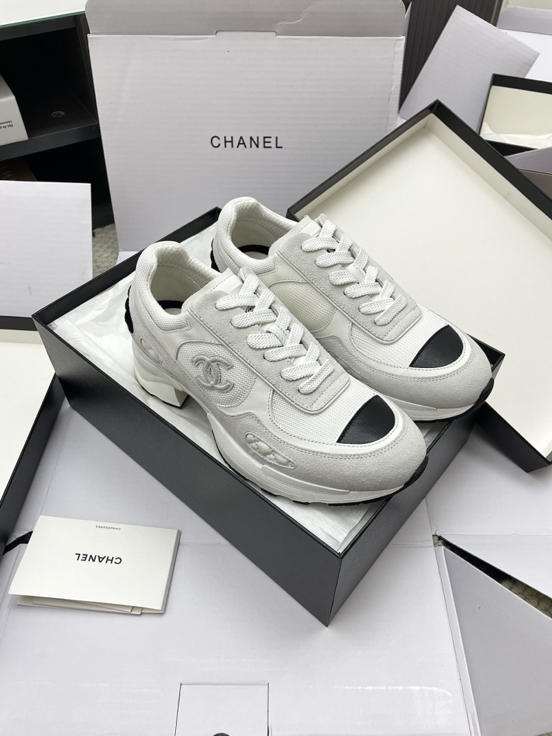 l0vis Vvtt0n loafers